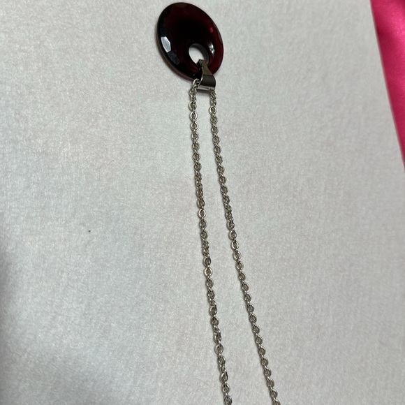 Silver colored chain with purple translucent glass. - Picture 4 of 5